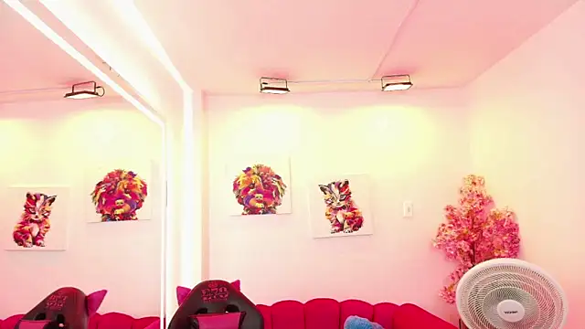 Miss dolly  online show from 19, 12, 2025