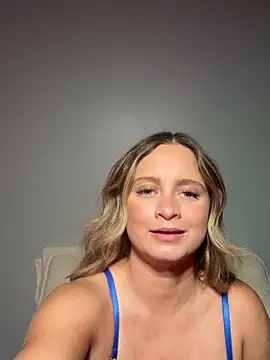 Sophie Raegan online show from 28, 10, 2025