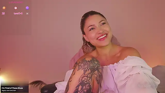 Snapshot of AyraSmith_ chatting on 16, 2, 2025 AyraSmith online show from 16, 2, 2025