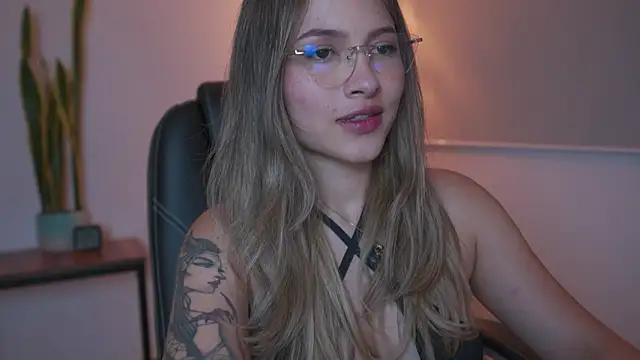 Snapshot of AyraSmith_ chatting on 3, 3, 2026 AyraSmith online show from 3, 3, 2026