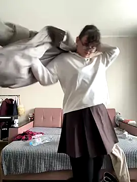 NikaMur online show from 6, 10, 2025