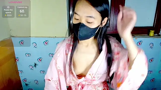   Saphia   online show from 13, 11, 2025