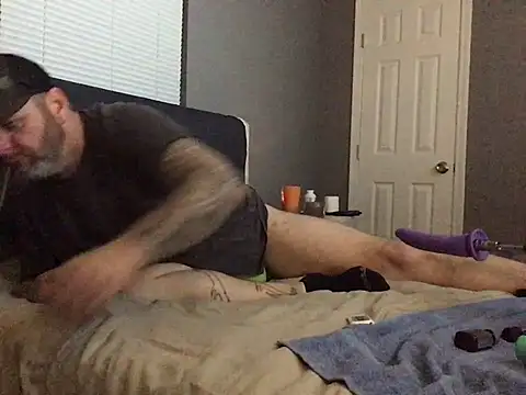 Snapshot of Cummerforyouu2 chatting on 15, 2, 2025 Cummerforyouu2 online show from 15, 2, 2025