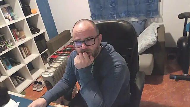 ravingr4d4 online show from 4, 3, 2025