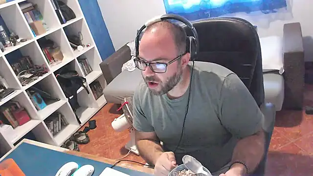 ravingr4d4 online show from 1, 10, 2025