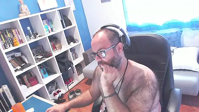 ravingr4d4 online show from 7, 10, 2025