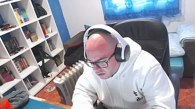 ravingr4d4 online show from 18, 12, 2025