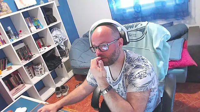 Snapshot of ravingr4d4 chatting on 17, 4, 2026 ravingr4d4 online show from 17, 4, 2026