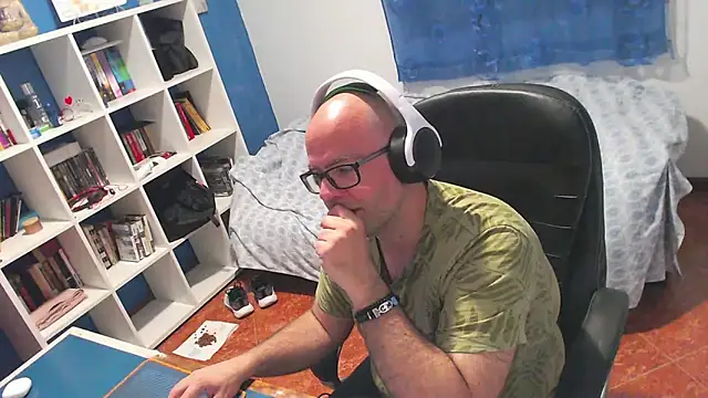 Snapshot of ravingr4d4 chatting on 24, 4, 2026 ravingr4d4 online show from 24, 4, 2026