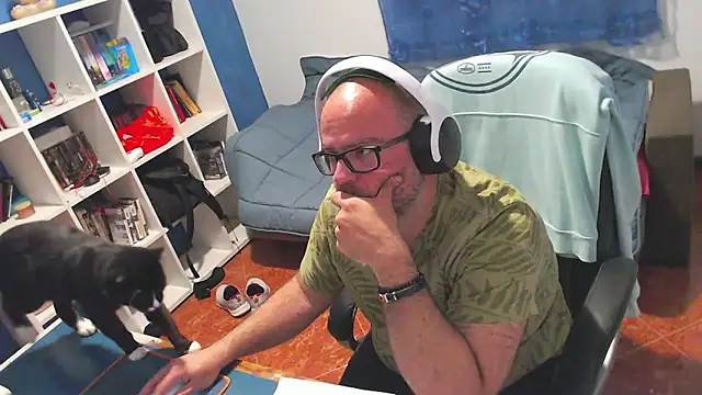 Snapshot of ravingr4d4 chatting on 5, 5, 2026 ravingr4d4 online show from 5, 5, 2026