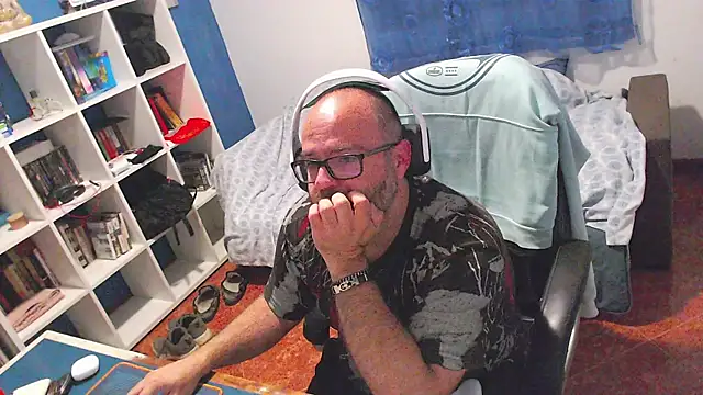 Snapshot of ravingr4d4 chatting on 11, 5, 2026 ravingr4d4 online show from 11, 5, 2026