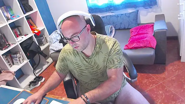 Snapshot of ravingr4d4 chatting on 21, 5, 2026 ravingr4d4 online show from 21, 5, 2026