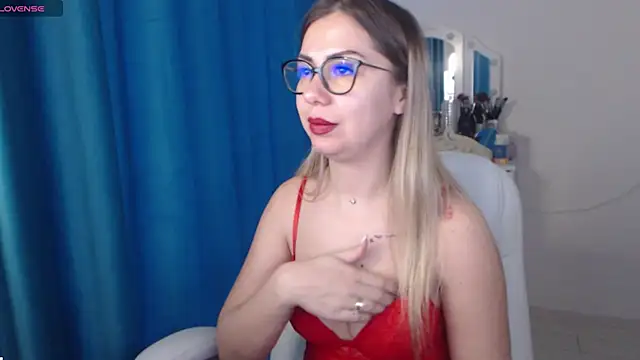 SugarErika online show from 18, 2, 2025