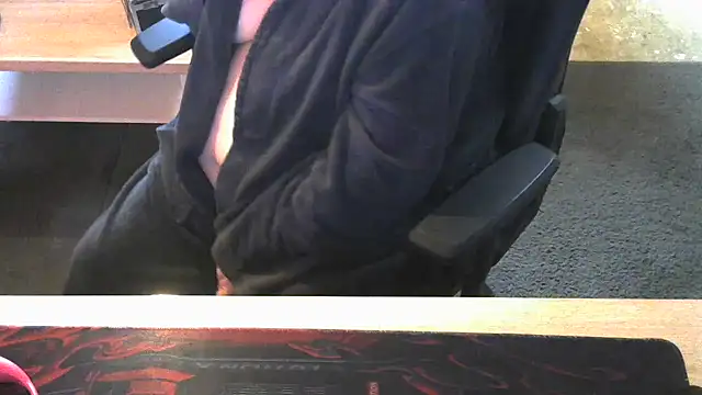 Snapshot of Silvia2277 chatting on 30, 4, 2026 Silvia2277 online show from 30, 4, 2026