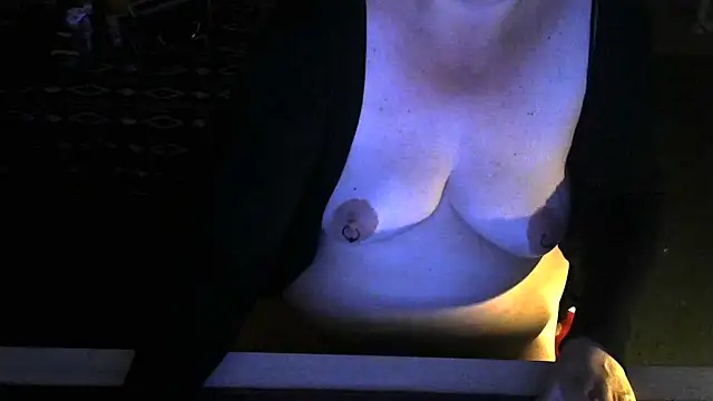 Snapshot of Silvia2277 chatting on 3, 6, 2026 Silvia2277 online show from 3, 6, 2026