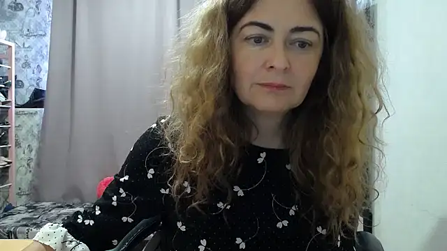 Snapshot of Helen1974 chatting on 7, 6, 2026 Helen1974 online show from 7, 6, 2026