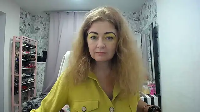 Snapshot of Helen1974 chatting on 13, 7, 2026 Helen1974 online show from 13, 7, 2026
