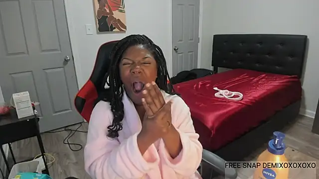 demi xoxo online show from 17, 12, 2024