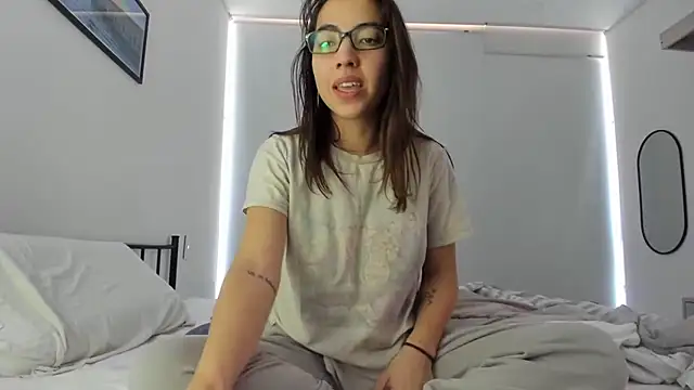 Sophi  a online show from 5, 2, 2026