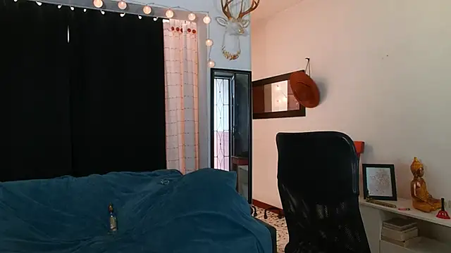 Snapshot of AndrewMartinez chatting on 31, 1, 2025 AndrewMartinez online show from 31, 1, 2025