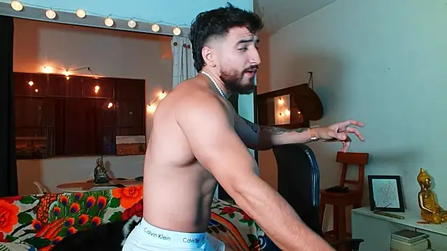 Snapshot of AndrewMartinez chatting on 2, 2, 2025 AndrewMartinez online show from 2, 2, 2025