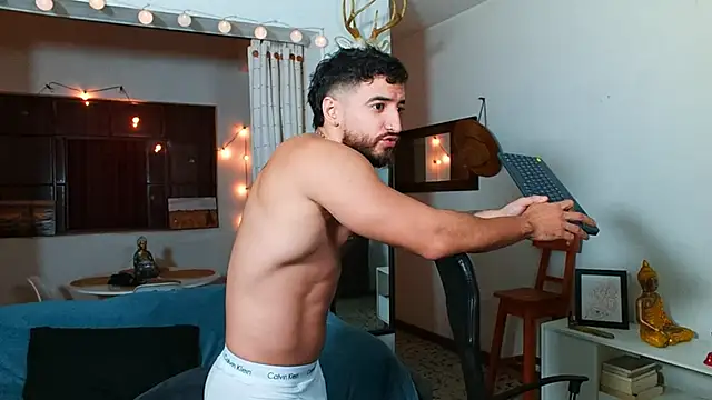 Snapshot of AndrewMartinez chatting on 9, 2, 2025 AndrewMartinez online show from 9, 2, 2025