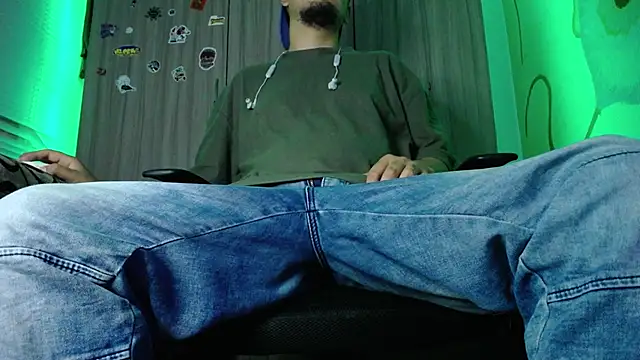 zacwatson  online show from 22, 12, 2024