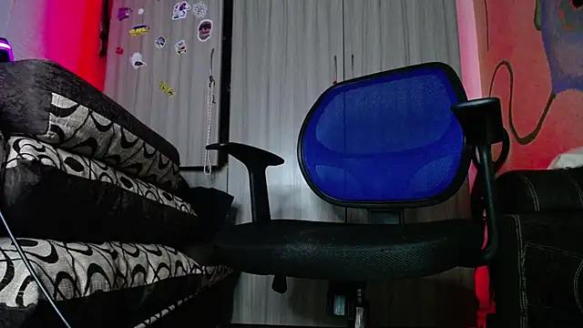 zacwatson  online show from 20, 2, 2025