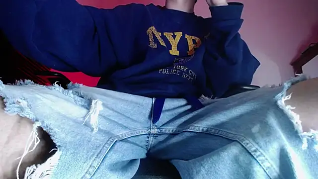 Snapshot of zacwatson_ chatting on 24, 4, 2026 zacwatson online show from 24, 4, 2026