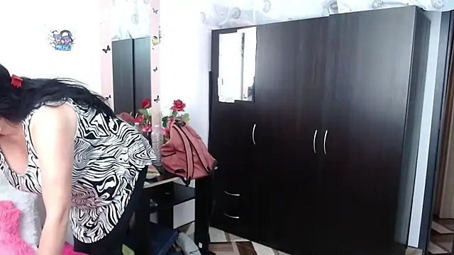 Snapshot of CristialJones_ chatting on 29, 9, 2025 CristialJones online show from 29, 9, 2025