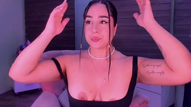 Snapshot of Sussy_Bell01 chatting on 26, 12, 2024 Sussy Bell01 online show from 26, 12, 2024