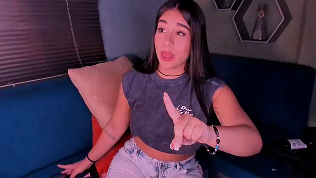 Snapshot of Sussy_Bell01 chatting on 6, 3, 2025 Sussy Bell01 online show from 6, 3, 2025