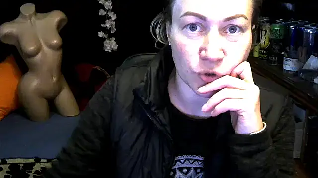 Snapshot of wLESLYMOSw chatting on 23, 10, 2025 wLESLYMOSw online show from 23, 10, 2025