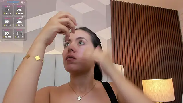 Snapshot of Julietasantos__ chatting on 9, 6, 2026 Julietasantos online show from 9, 6, 2026