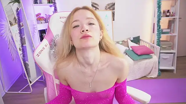 Lily Young online show from 28, 12, 2024