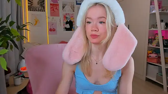 Lily Young online show from 3, 4, 2026