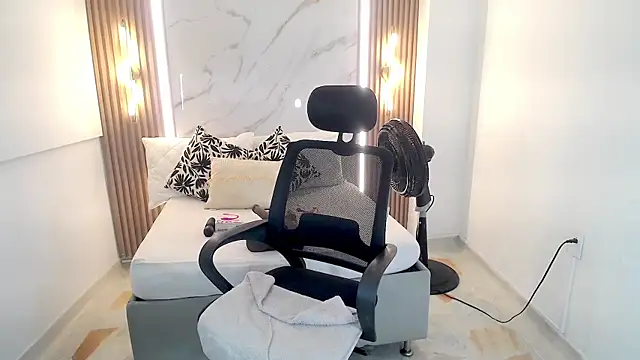 Mariana Rojas online show from 9, 4, 2026