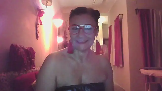 Snapshot of LadyLizi chatting on 27, 2, 2025 LadyLizi online show from 27, 2, 2025