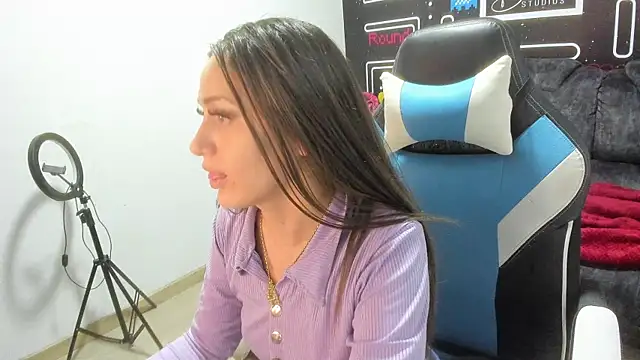 Snapshot of Carolina_hernandez22 chatting on 11, 1, 2025 Carolina hernandez22 online show from 11, 1, 2025