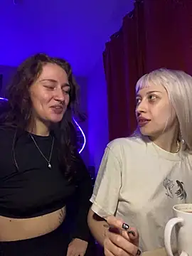 Dooubletroublee online show from 30, 9, 2025