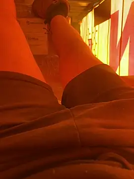 Snapshot of cussy007 chatting on 12, 11, 2025 cussy007 online show from 12, 11, 2025