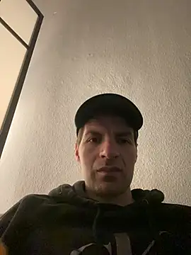 Snapshot of Ricoleckt chatting on 5, 1, 2025 Ricoleckt online show from 5, 1, 2025