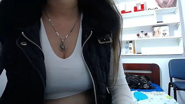 Snapshot of Luna_girlhot_ chatting on 1, 2, 2026 Luna girlhot online show from 1, 2, 2026