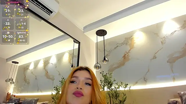 Snapshot of LeaThompson chatting on 4, 1, 2025 LeaThompson online show from 4, 1, 2025