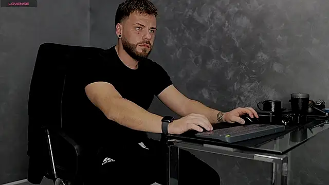 juliusmasters online show from 11, 11, 2025