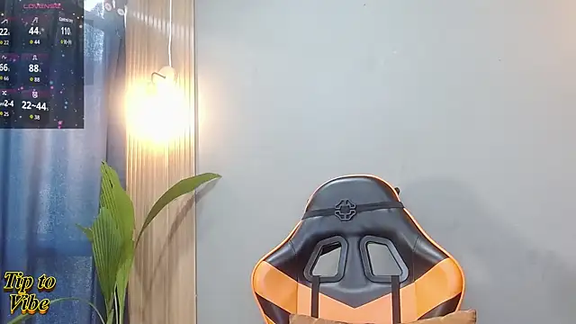 Snapshot of Mr_WhiteCock chatting on 22, 12, 2025 Mr WhiteCock online show from 22, 12, 2025