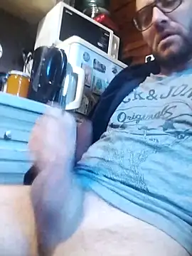 tomee83 online show from 2, 11, 2025