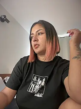 Rae Lil White online show from 16, 2, 2025