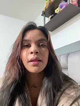 sarah salis  online show from 15, 4, 2026