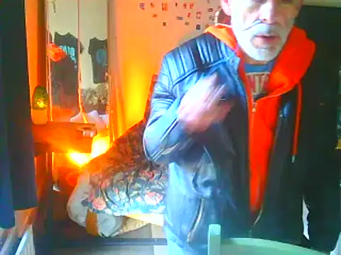 Snapshot of DaddyQuimHot chatting on 3, 12, 2024 DaddyQuimHot online show from 3, 12, 2024